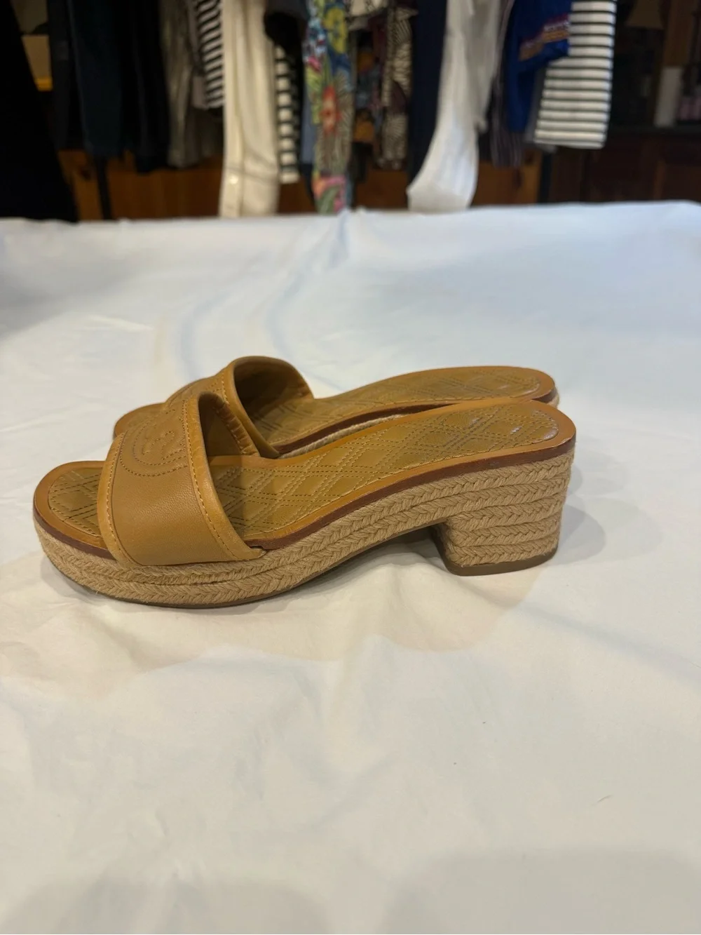 N/A stylish tan